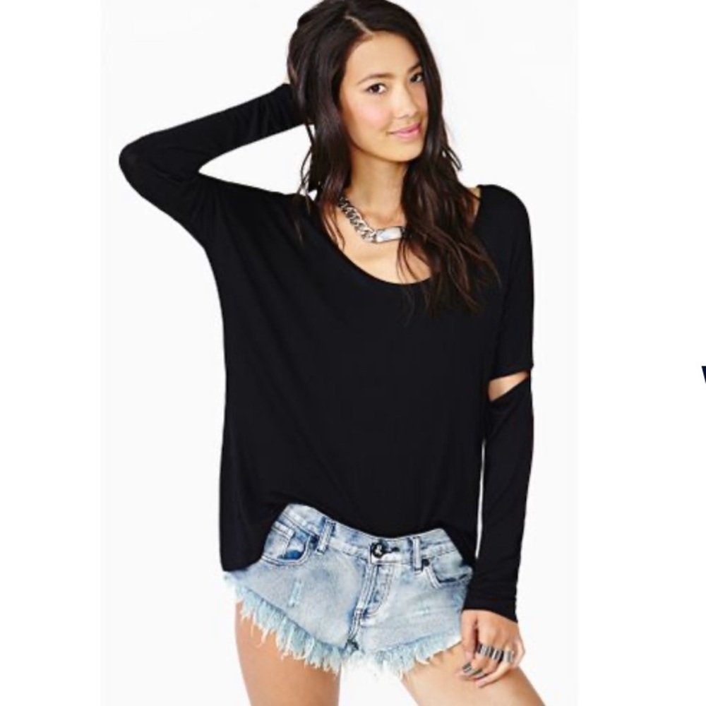 Nasty Gal Slashed Dolman Tee Black - Picture 2 of 7